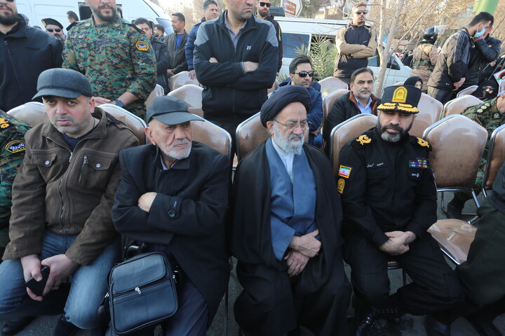 تصاویر / تجمع بزرگ مردمی و تشییع باشکوه لاله‌های خونین امنیت در اصفهان