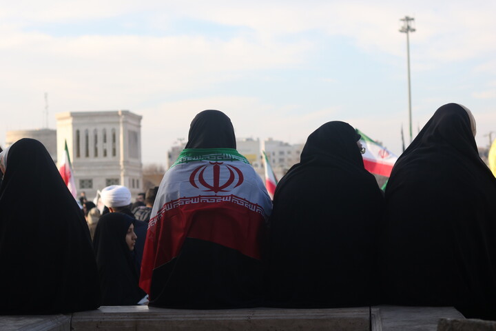 تصاویری از راهپیمایی پرشور مردم قم در محکومیت فتنه آمریکایی - صهیونی