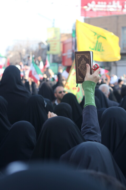 تصاویری از راهپیمایی پرشور مردم قم در محکومیت فتنه آمریکایی - صهیونی