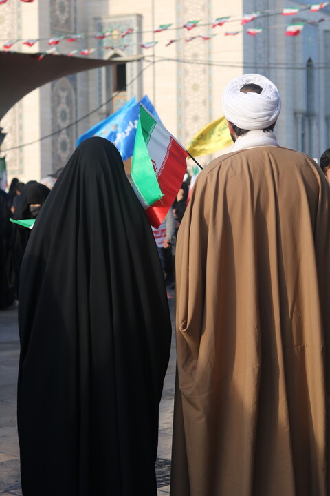 تصاویری از راهپیمایی پرشور مردم قم در محکومیت فتنه آمریکایی - صهیونی