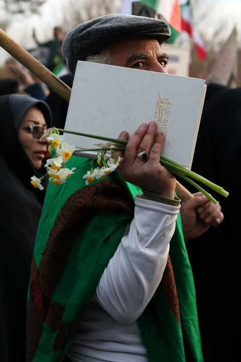 تصاویری از راهپیمایی پرشور مردم قم در محکومیت فتنه آمریکایی - صهیونی
