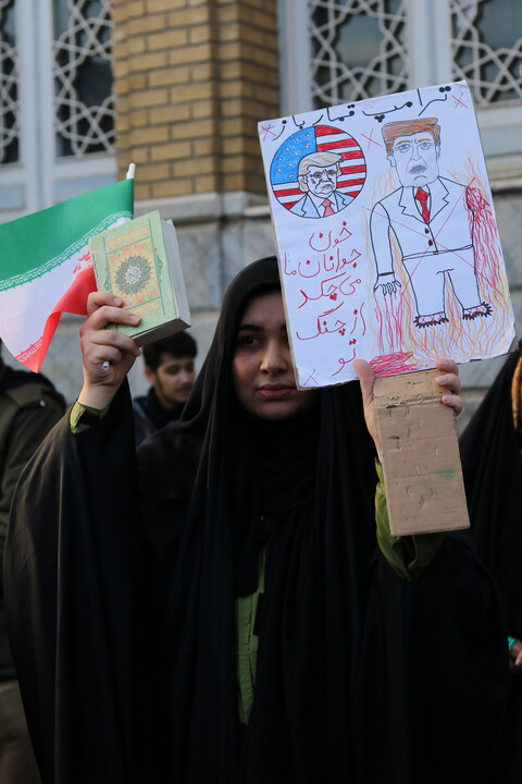 تصاویری از راهپیمایی پرشور مردم قم در محکومیت فتنه آمریکایی - صهیونی