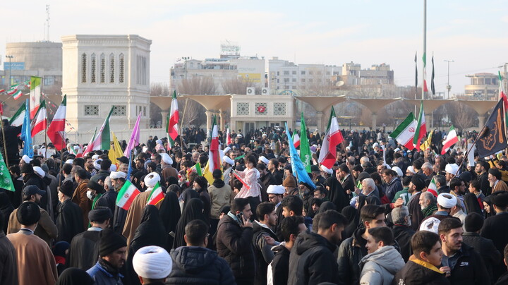 تصاویری از راهپیمایی پرشور مردم قم در محکومیت فتنه آمریکایی - صهیونی