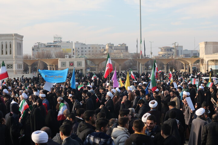 تصاویری از راهپیمایی پرشور مردم قم در محکومیت فتنه آمریکایی - صهیونی