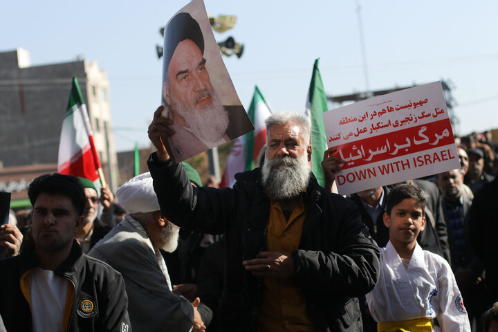 تصاویر/راهپیمایی باشکوه مردم بیرجند علیه تروریسم صهیونی آمریکایی