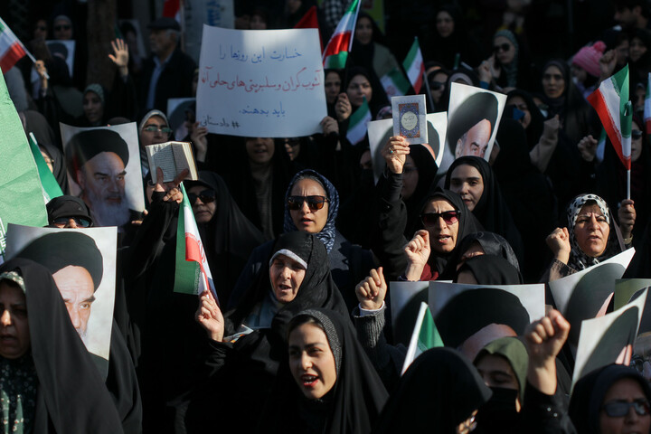 تصاویر/راهپیمایی باشکوه مردم بیرجند علیه تروریسم صهیونی آمریکایی