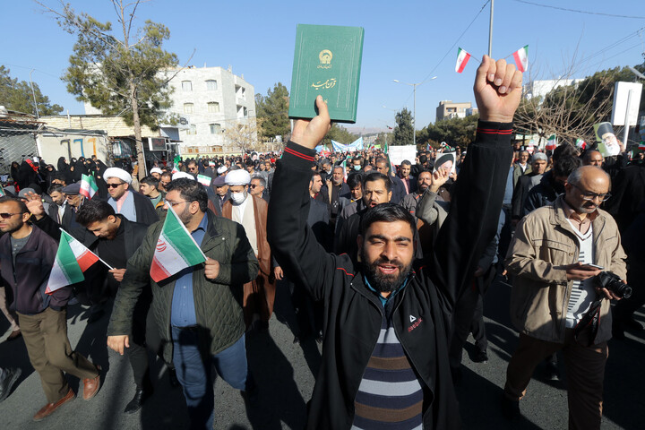 تصاویر/راهپیمایی باشکوه مردم بیرجند علیه تروریسم صهیونی آمریکایی