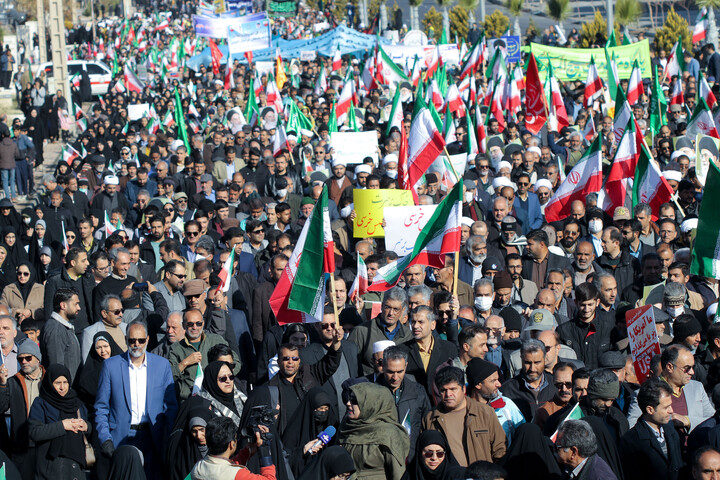 تصاویر/راهپیمایی باشکوه مردم بیرجند علیه تروریسم صهیونی آمریکایی