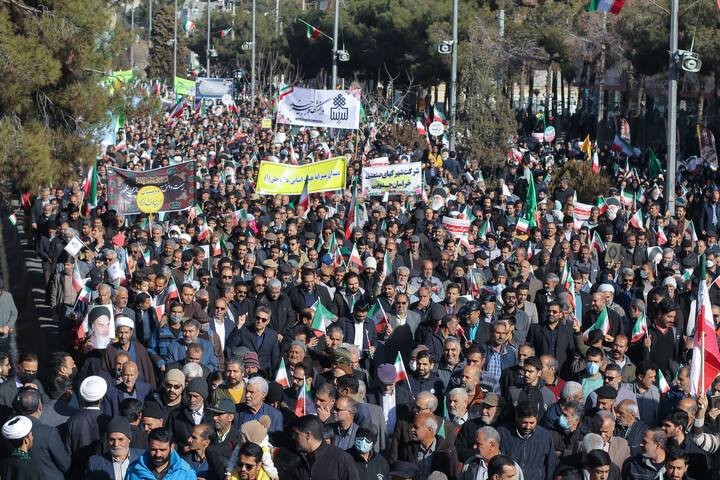 تصاویر/راهپیمایی باشکوه مردم بیرجند علیه تروریسم صهیونی آمریکایی