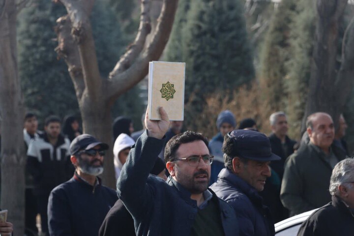 قیام  مردم مهرشهر کرج علیه اغتشاشگران