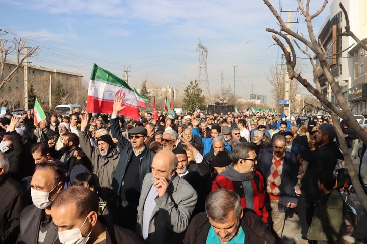 قیام  مردم مهرشهر کرج علیه اغتشاشگران