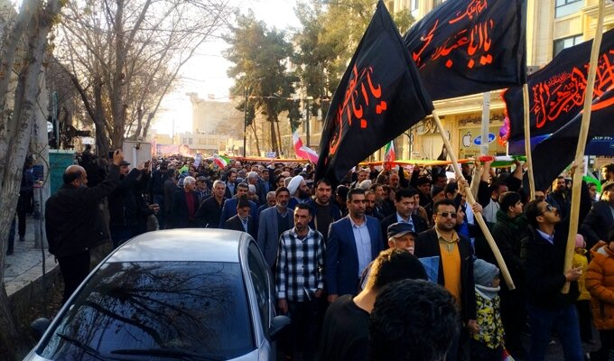 تصاویر/راهپیمایی حماسی تاریخی و بی سابقه مردم کاشان در یوم الله ۲۲ دی