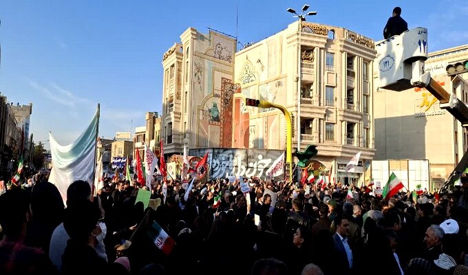 تصاویر/راهپیمایی حماسی تاریخی و بی سابقه مردم کاشان در یوم الله ۲۲ دی