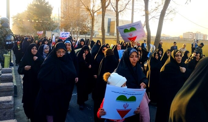 تصاویر/راهپیمایی حماسی تاریخی و بی سابقه مردم کاشان در یوم الله ۲۲ دی