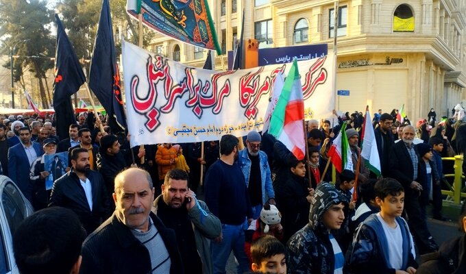 تصاویر/راهپیمایی حماسی تاریخی و بی سابقه مردم کاشان در یوم الله ۲۲ دی