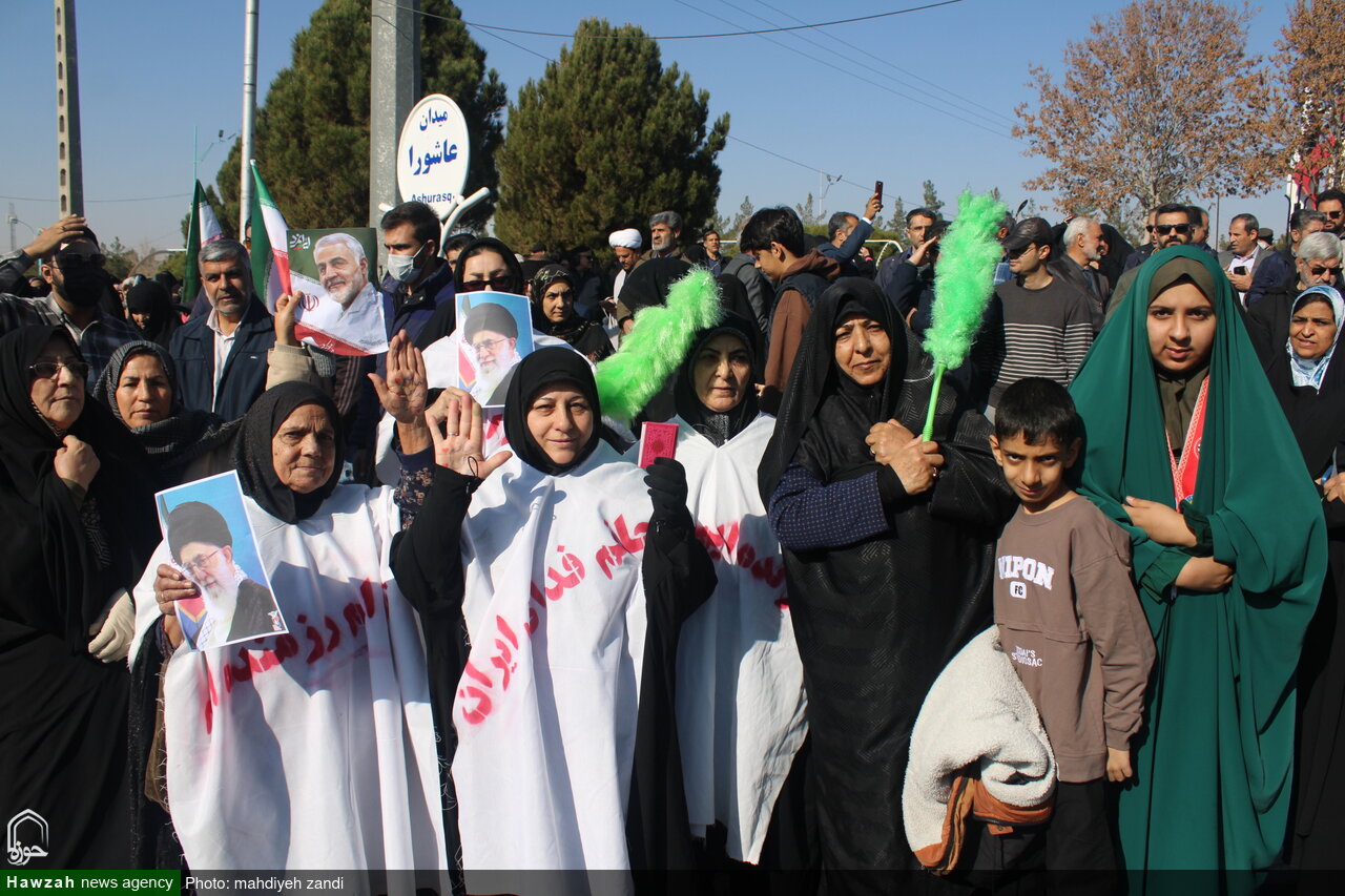 تصاویر/ خروش مردم کرمان در راهپیمایی ۲۲ دی