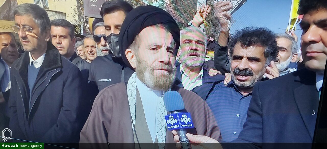 مزدوران، وطن خود را به دیگران و اجنبی فروختند