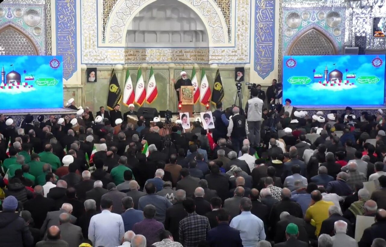 هوشمندی و وحدت مردم، مانع اصلی توطئه‌های دشمنان است