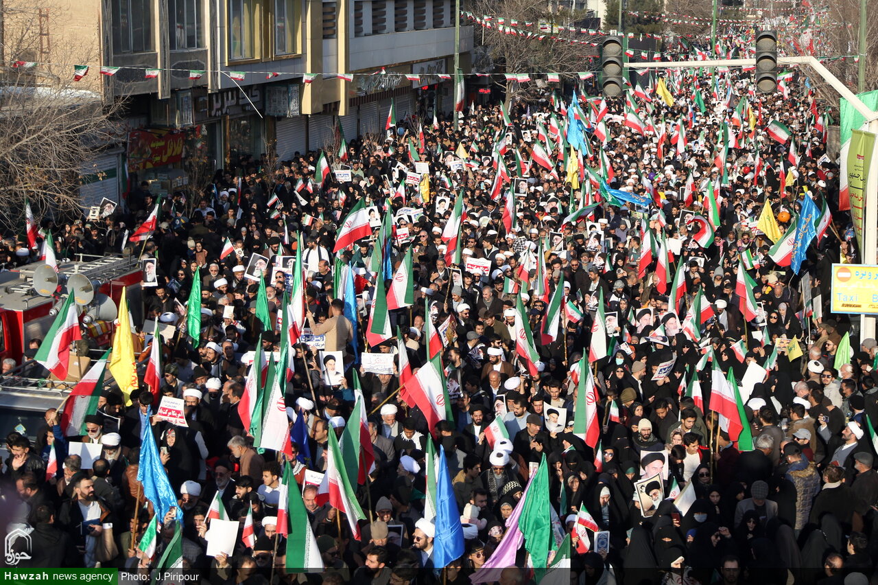 حماسه ملت ایران، باطل‌السحر توطئه‌های استکبار شد