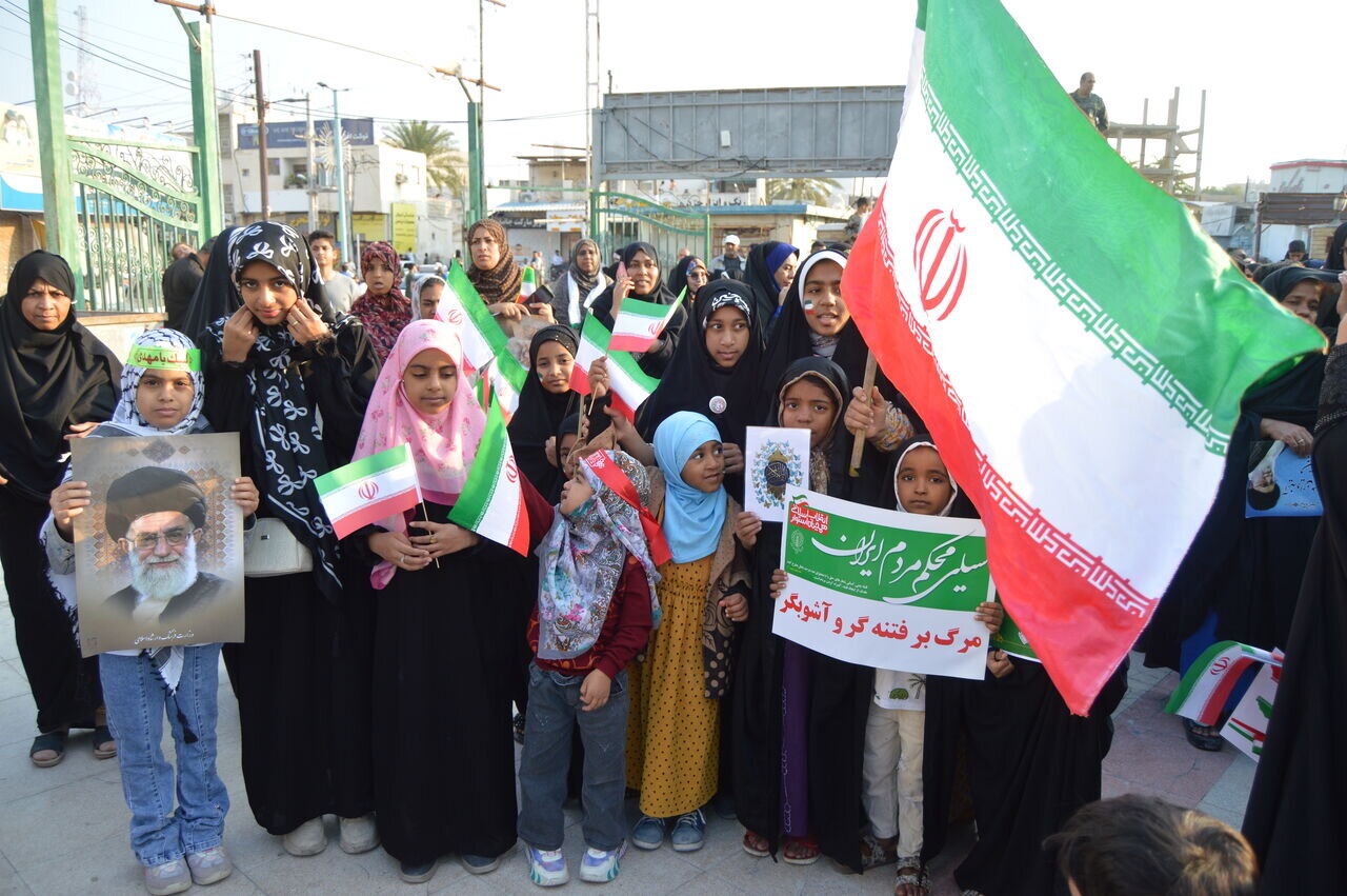 ایران میں ناحق خوں ریزی کے براہ راست ذمہ دار امریکہ اور اسرائیل: ایرانی عوام کی صدائے احتجاج