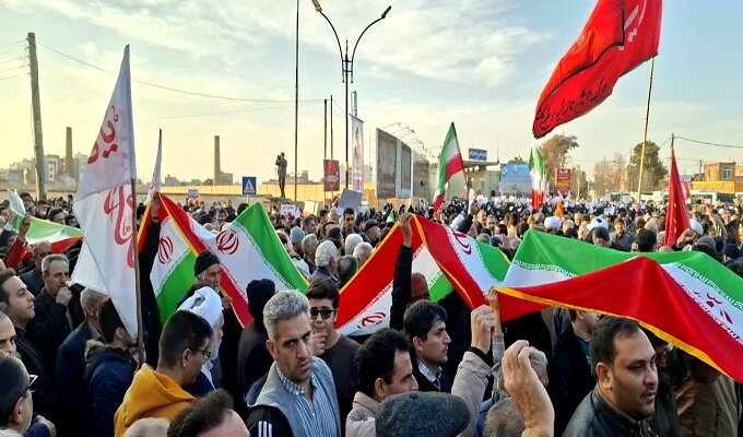 رفع مشکلات مردم؛ لازمه قدرشناسی از حماسه ۲۲ دی