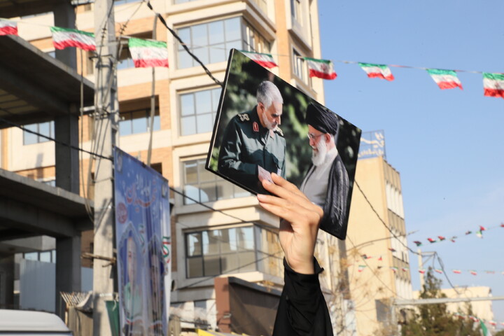 راهپیمایی پرشور مردم قم علیه اغتشاشگران
