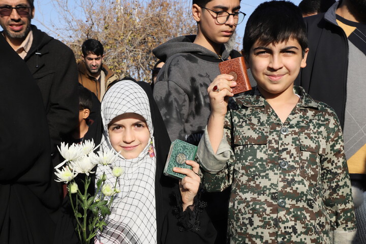 راهپیمایی پرشور مردم قم علیه اغتشاشگران
