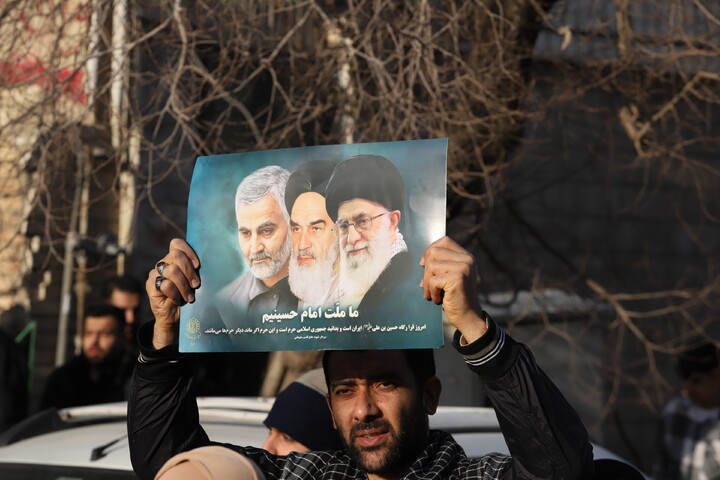 راهپیمایی پرشور مردم قم علیه اغتشاشگران
