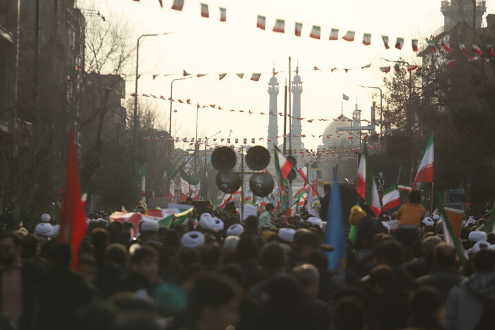 راهپیمایی پرشور مردم قم علیه اغتشاشگران
