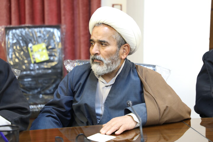 تصاویر/ جلسه بصیرتی با موضوع نقد قرآن بسندگی ویژه کادر مدارس یزد