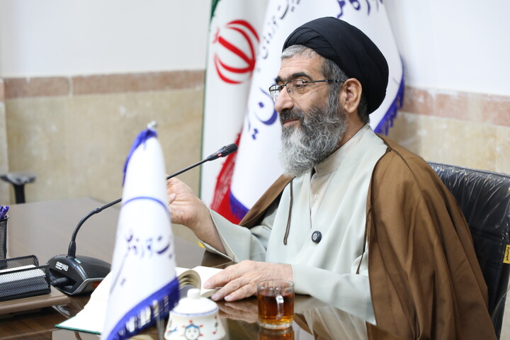 تصاویر/ جلسه بصیرتی با موضوع نقد قرآن بسندگی ویژه کادر مدارس یزد