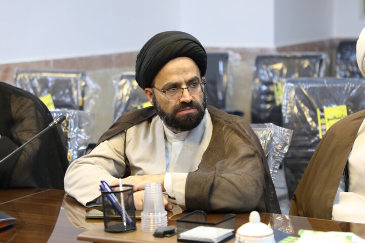 تصاویر/ جلسه بصیرتی با موضوع نقد قرآن بسندگی ویژه کادر مدارس یزد