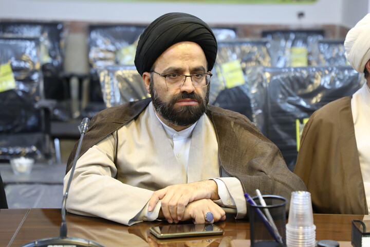 تصاویر/ جلسه بصیرتی با موضوع نقد قرآن بسندگی ویژه کادر مدارس یزد