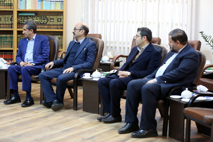 تصاویر/ دیدار رئیس دانشگاه علوم پزشکی قم با آیت الله اعرافی