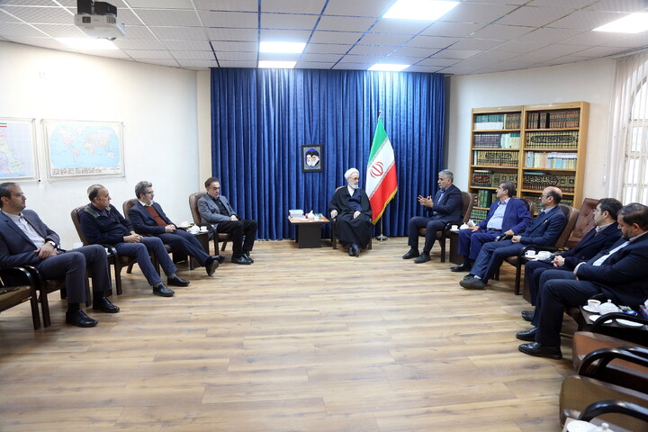 تصاویر/ دیدار رئیس دانشگاه علوم پزشکی قم با آیت الله اعرافی