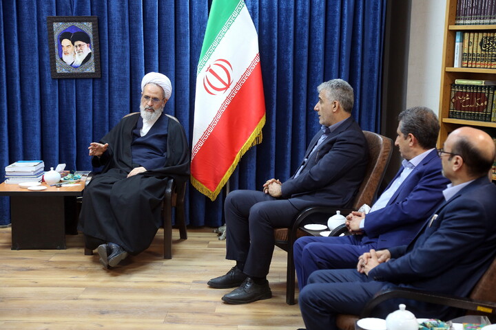 تصاویر/ دیدار رئیس دانشگاه علوم پزشکی قم با آیت الله اعرافی