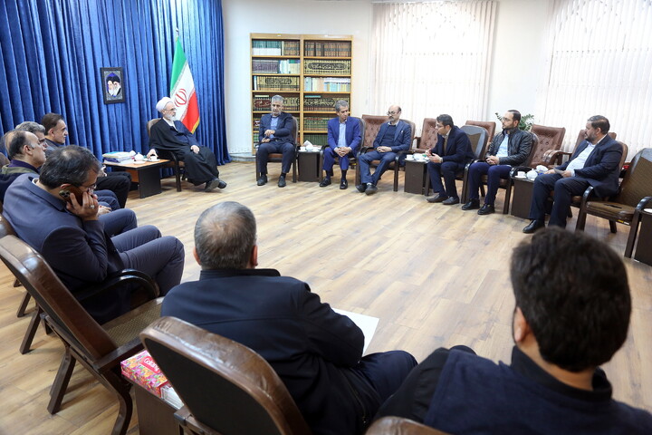 تصاویر/ دیدار رئیس دانشگاه علوم پزشکی قم با آیت الله اعرافی