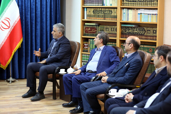 تصاویر/ دیدار رئیس دانشگاه علوم پزشکی قم با آیت الله اعرافی