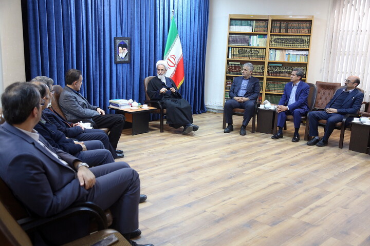 تصاویر/ دیدار رئیس دانشگاه علوم پزشکی قم با آیت الله اعرافی