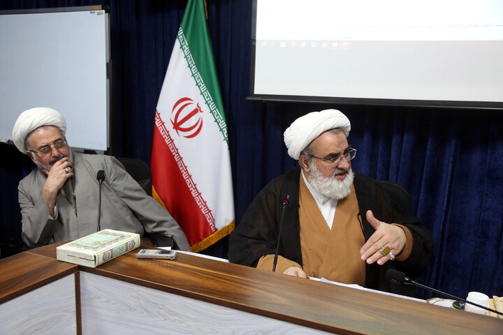 تصاویر/ نشست شورای علمی کنگره امناء الرسل