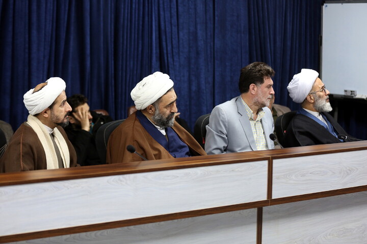 تصاویر/ نشست شورای علمی کنگره امناء الرسل