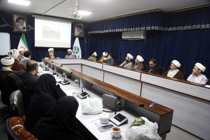 تصاویر/ نشست شورای علمی کنگره امناء الرسل