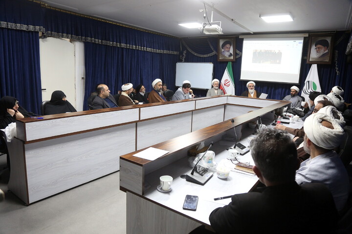 تصاویر/ نشست شورای علمی کنگره امناء الرسل