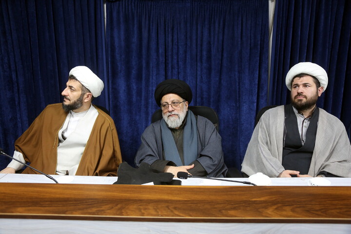 تصاویر/ نشست شورای علمی کنگره امناء الرسل