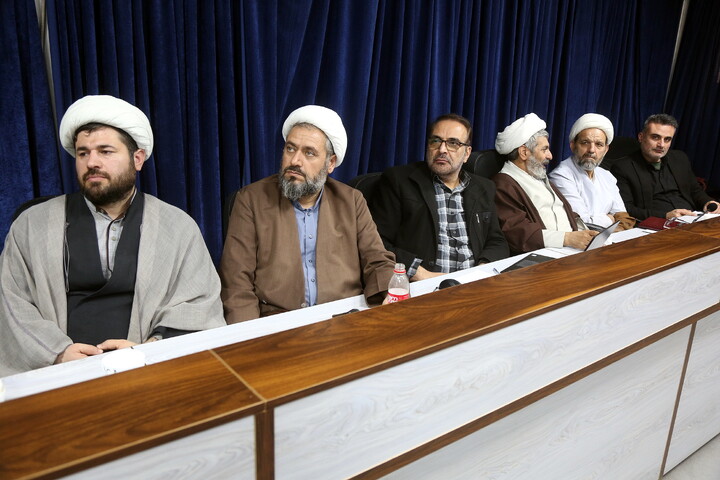 تصاویر/ نشست شورای علمی کنگره امناء الرسل