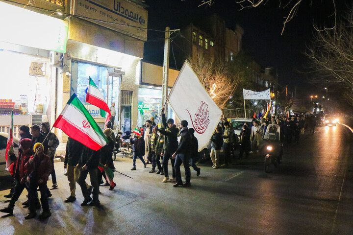 تصاویر/ اجتماع شبانه مردم انقلابی در محکومیت اقدامات تروریست های مسلح