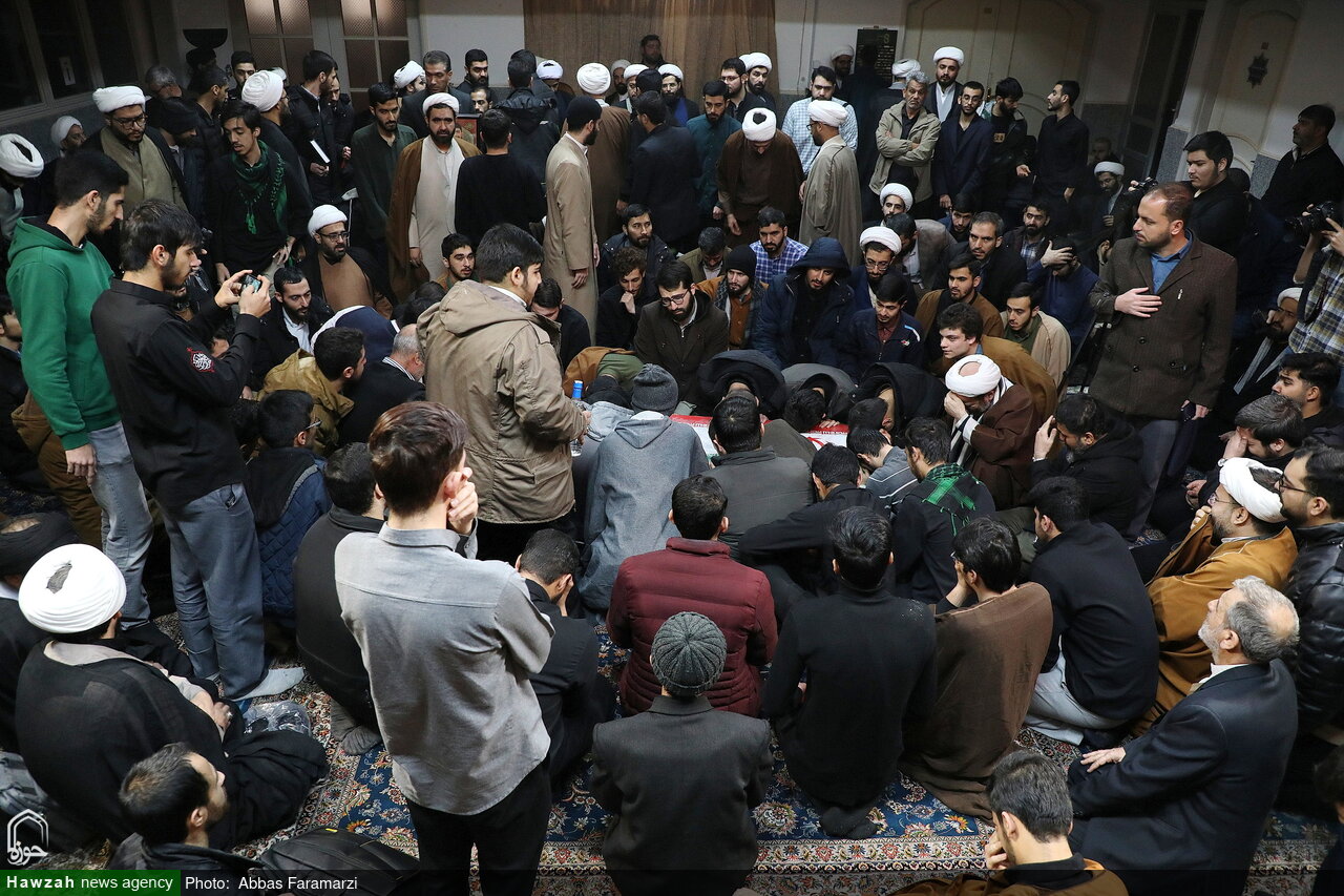 وداع با طلبه بسیجی شهید مدافع امنیت در قم + عکس