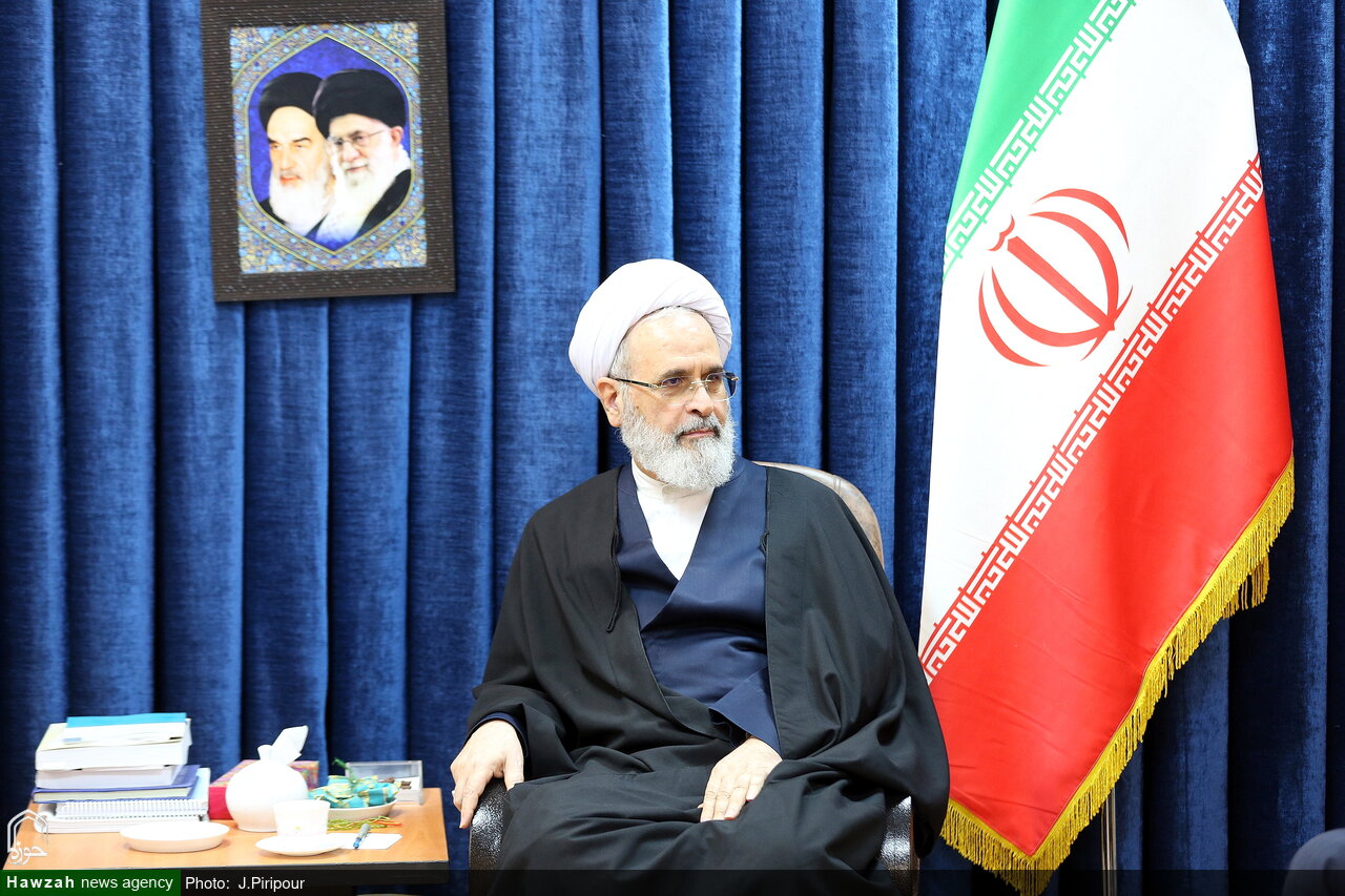 سلامت مردم پایه و اساس همه مسائل جامعه است