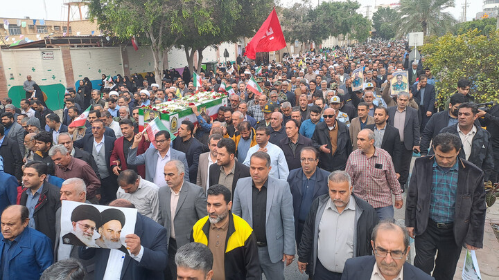 تصاویر/ تشییع پیکر دومین شهید مدافع امنیت در بوشهر