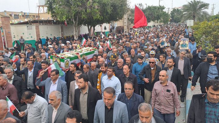 تصاویر/ تشییع پیکر دومین شهید مدافع امنیت در بوشهر